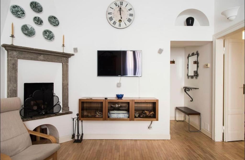 Joivy Classic Flat Near Basilica Di Sant'Ambrogio Apartment Milan Exterior photo